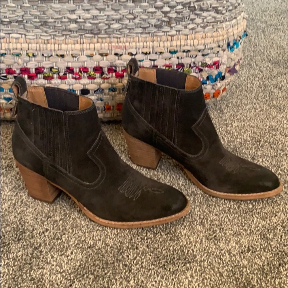 Booties - Picture 3 of 6